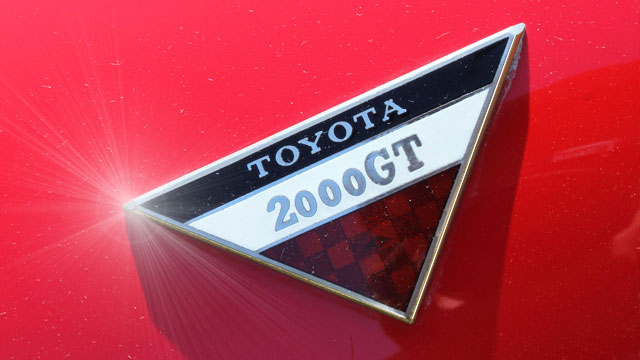 badge 2000 gt